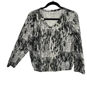 Croft & Barrow Classic Tee Women Size XL black Floral Cotton Elastic Hem V Neck